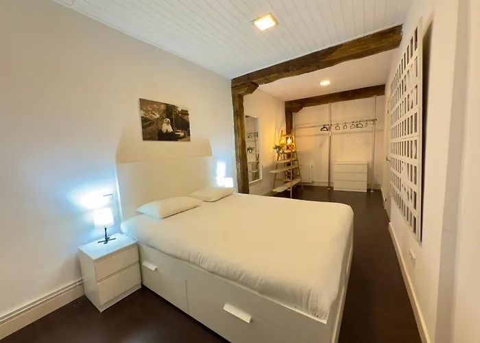 Arte Y Diseno Junto Al Casco Viejo De דירה *