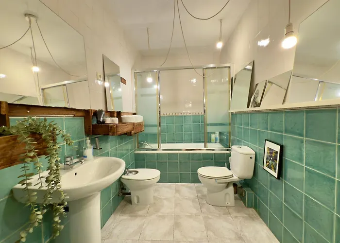 Arte Y Diseno Junto Al Casco Viejo De דירה